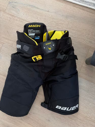 Junior Large Bauer Supreme Mach Hockey Pants (Used)