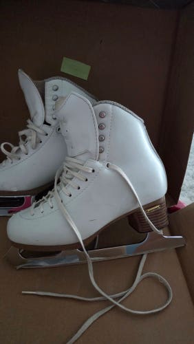 Jackson Freestyle Figure Skates C Adult 6.5 (Used)