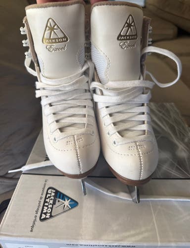 Jackson Ultima Excel Figure Skates B Junior 13 (Used)