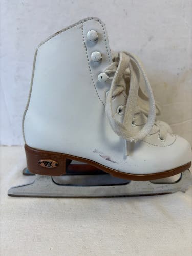 Riedell Figure Skates B Junior 10 (Used)