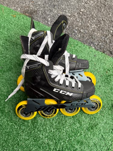 CCM Super Tacks 9350 Inline Skates Size 1 (Used)