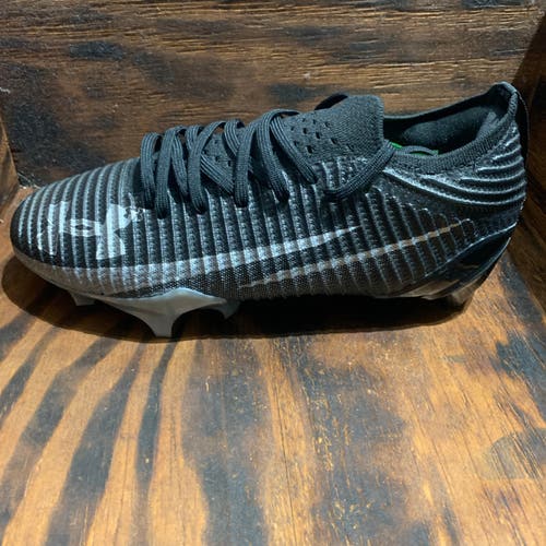Under Armour Blur Pro Football Cleats Black Silver 3028220-003 Men’s Size 9.5