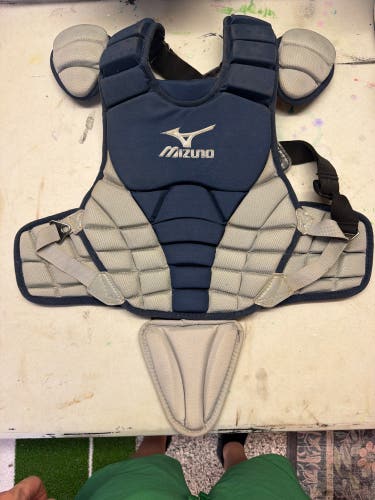 Mizuno Samurai Catcher's Chest Protector (Used)