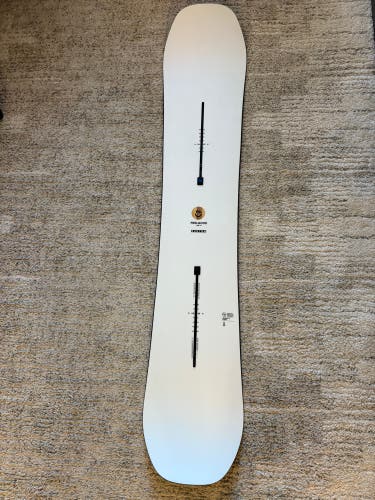 Burton FeelGood Camber 146cm Snowboard | Without Bindings (Used)