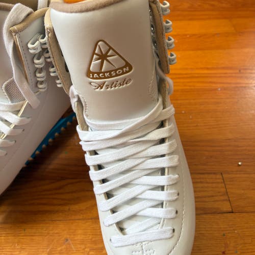Jackson Ultima Artiste Figure Skates C Adult 6 (New)