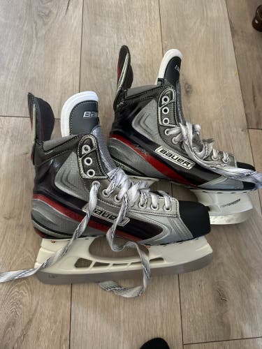 Excellent condition Bauer Vapor APX skates - 8D