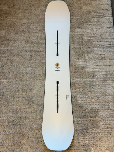 Burton FeelGood Camber 146cm Snowboard | Without Bindings (Used)