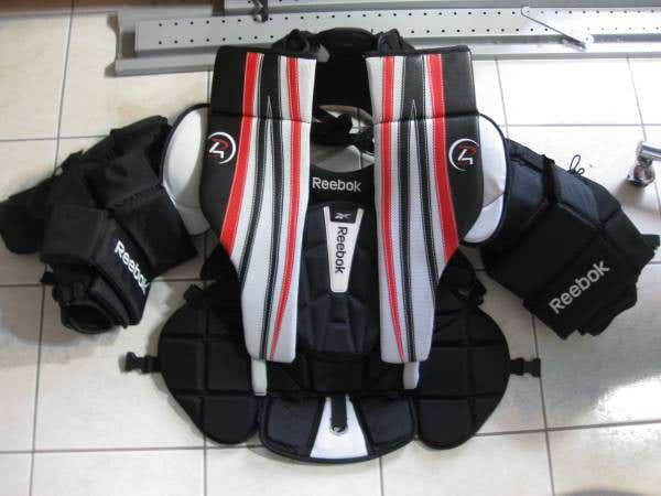 Reebok P4 Goalie Chest Protector (Senior Medium)