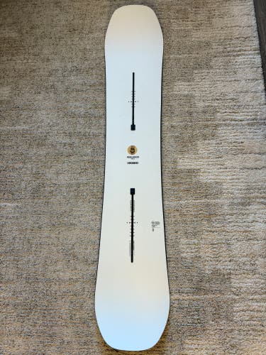 Burton FeelGood Camber 146cm Snowboard | Without Bindings (Used)