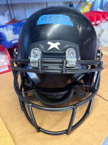 USED XENITH X2E+ YOUTH FOOTBALL HELMET - MEDIUM - BLACK