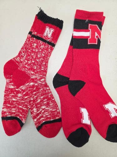 ST1 Mens NCAA NEBRASKA CORNHUSKERS Crew Socks Lot of 2 Pair LARGE New