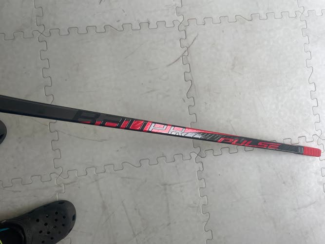 Junior Bauer Pulse Right Handed Hockey Stick P92 30 Flex (Used)