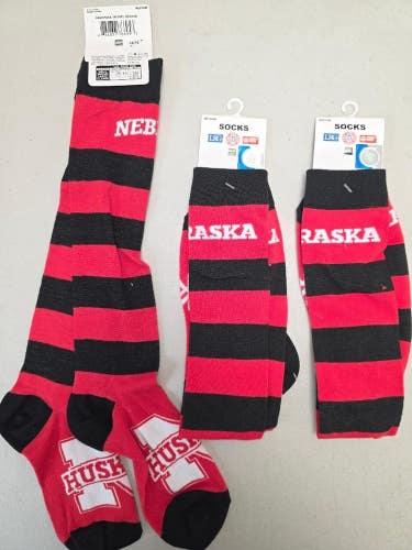ST10 Mens NCAA NEBRASKA CORNHUSKERS Crew Socks Lot of 3 Pair MEDIUM New