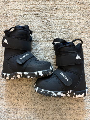Kid's Burton Mini Grom Snowboard Boots | 11C (Used)