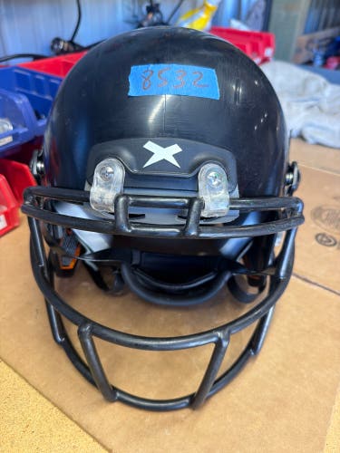USED XENITH X2E+ YOUTH FOOTBALL HELMET - MEDIUM - BLACK
