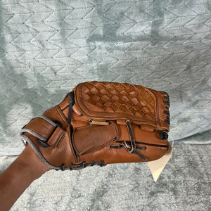 Brown Mizuno Prospect RH Pitcher's Baseball Glove 11.5" (Used)