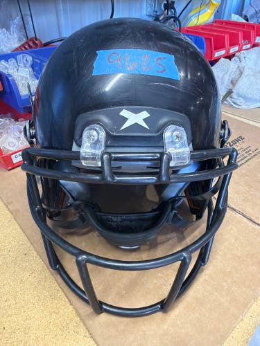 USED XENITH X2E+ YOUTH FOOTBALL HELMET - MEDIUM - BLACK