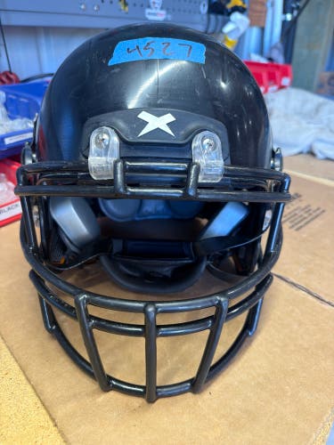 USED XENITH X2E+ YOUTH FOOTBALL HELMET - MEDIUM - BLACK