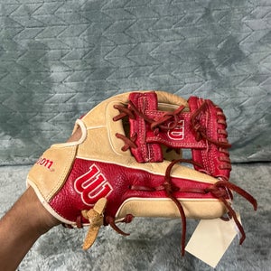 Red Wilson A500 RH Baseball Glove 11" (Used)