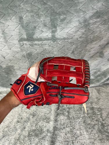 Red Rico RH Outfield Baseball Glove 11.75" (Used)
