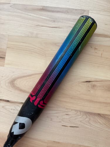 DeMarini Prism 28/17 (-11) Fastpitch Softball Bat