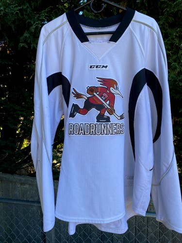 White Size 56 Men's CCM Jersey (Used)