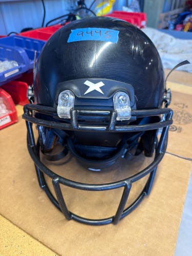 USED XENITH X2E+ YOUTH FOOTBALL HELMET - MEDIUM - BLACK
