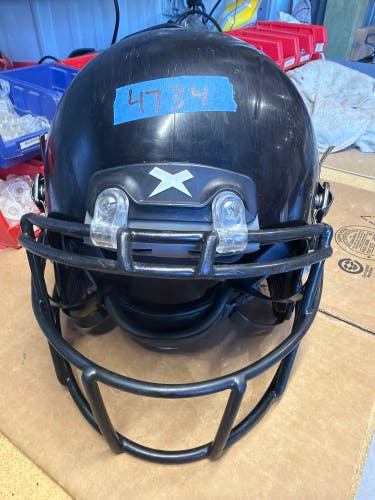 USED XENITH X2E+ YOUTH FOOTBALL HELMET - MEDIUM - BLACK
