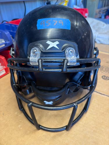 USED XENITH X2E+ YOUTH FOOTBALL HELMET - MEDIUM - BLACK