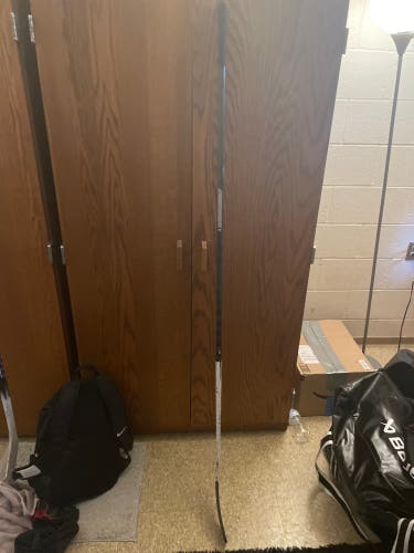 Senior Extra Lite Right Handed Hockey Stick P88 85 Flex (Used)