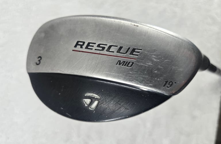Women's TaylorMade Rescue Mid Right Handed Hybrid Regular Flex 3H Steel Shaft (Used)