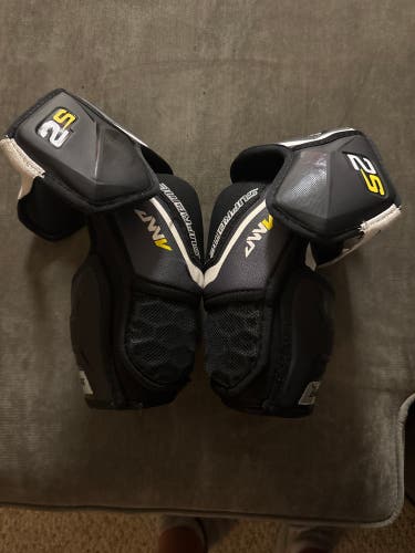 Senior Medium Bauer Supreme 2S Elbow Pads (Used)