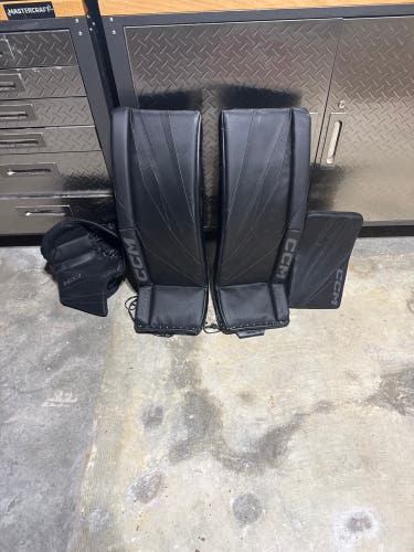 32" CCM Axis F9 Goalie Leg Pads (Used)