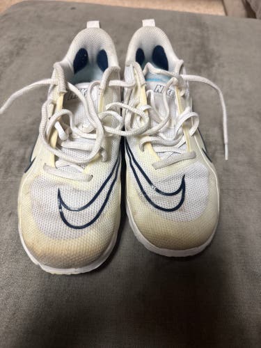 White Unisex Size M 7.0 (W 8.0) Adult Nike Huarache Shoes (Used)