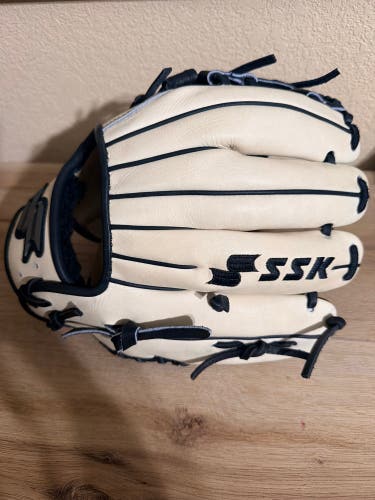 SSK Z9 LH Infield Baseball Glove 11.5" (Used)