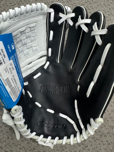 Easton RH Softball Glove 12" (New)