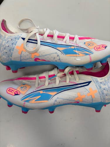 Used Puma Soccer Cleats White Senior 8 11860-S000315761