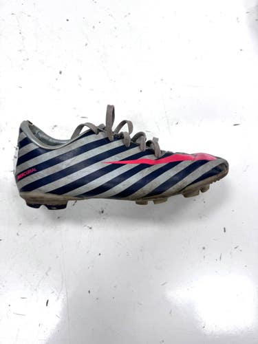 Used Nike Soccer Cleats Grey Junior 05 11860-S000315797