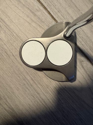 Odyssey White Hot 2-Ball Putter 35” Right Handed RH Excellent Condition