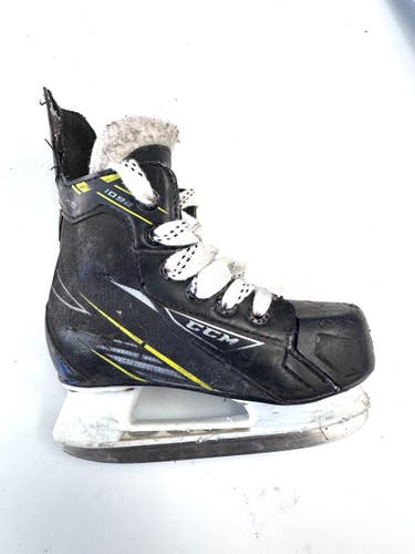 Used CCM 1092 TACKS Youth Hockey Skate Youth 07.0 11860-S000315820