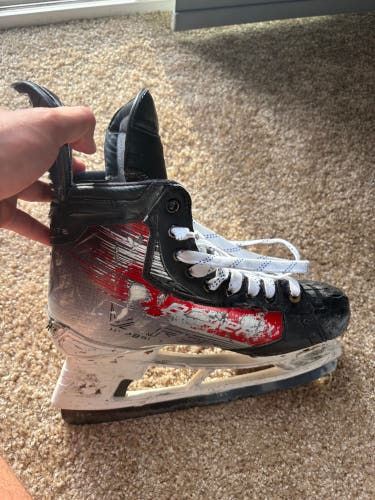Red 2023 Bauer Vapor Hyperlite 2 Hockey Skates Regular Width Pro Stock 10 (Used)