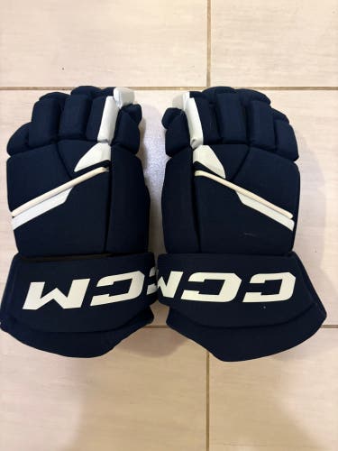 CCM Next Gloves 15" (Used)
