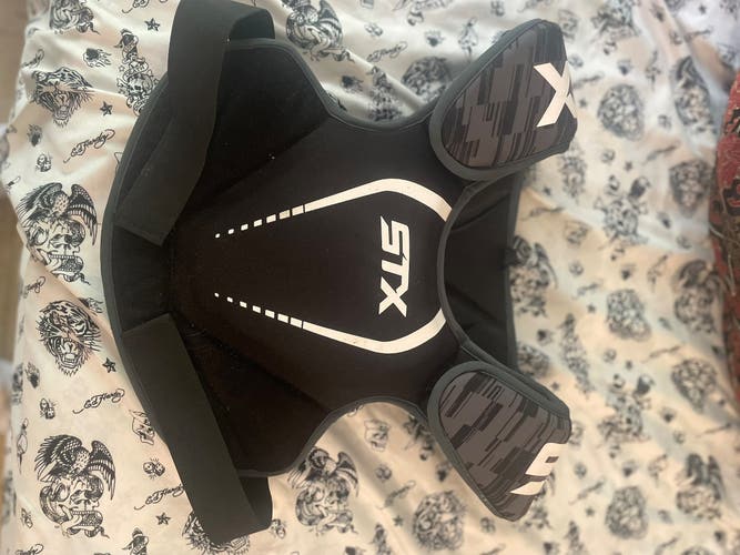 Small / Medium Youth STX Stallion 75 Shoulder Pads (Used)