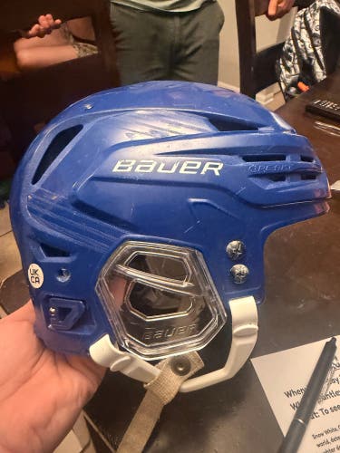 Medium Bauer Re-Akt 85 Helmet (Used)
