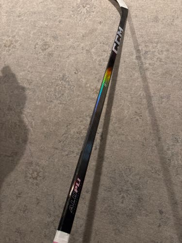 Intermediate CCM JetSpeed FT8 Pro Right Handed Hockey Stick P29+1/4 65 Flex (Used)