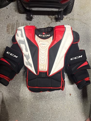 Large CCM EFlex 5.9 Goalie Chest Protector (Used)