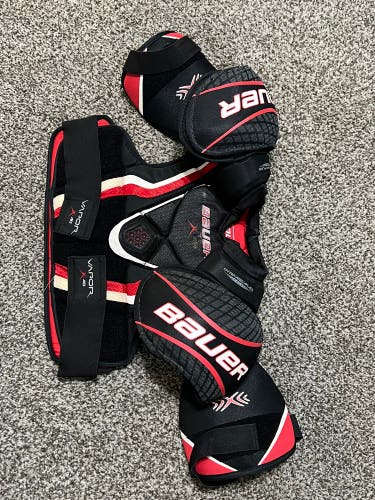 XL Senior Bauer Vapor X40 Shoulder Pads (Used)