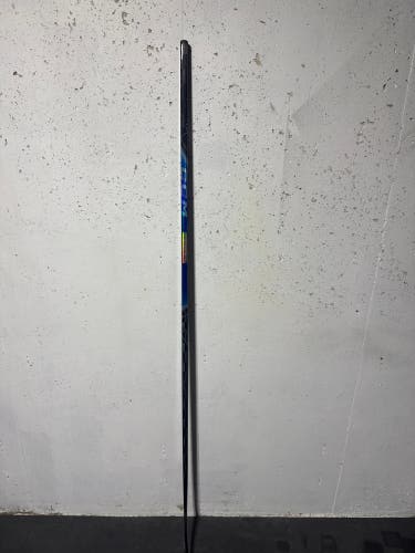 Senior CCM Vizion 2 Right Handed Hockey Stick P28 75 Flex (New)