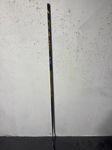 Senior Bauer Pulse Right Handed Hockey Stick P28 77 Flex - Gold (New)
