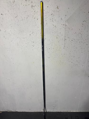 Senior Bauer Fuse Right Handed Hockey Stick P28 77 Flex - Gold (New)